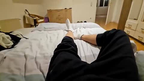 Jesse J. online show from 12-18-25, 07:20