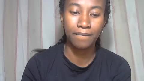 minouch211907 online show from 11-10-25, 04:17