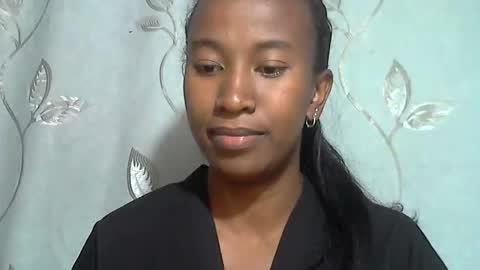 minouch211907 online show from 04-07-26, 04:57