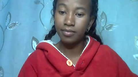 minouch211907 online show from 04-19-26, 01:27