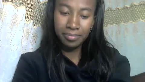 minouch211907 online show from 06-11-26, 02:33