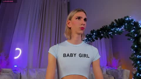 Lianna online show from 12-22-24, 05:32