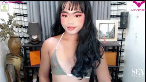 Snapshot of minty_hill chatting on 08-09-26, 05:23 MARIANE online show from 08-09-26, 05:23