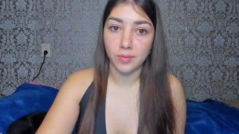 Snapshot of mira_bloempje chatting on 09-23-25, 07:06 Mira online show from 09-23-25, 07:06