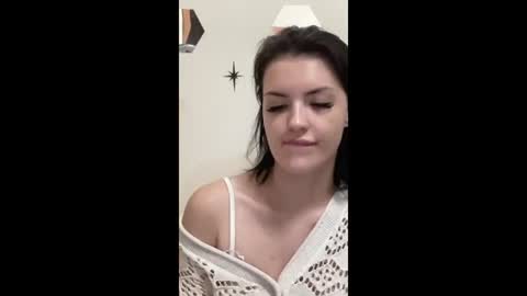 Snapshot of mira_bloempje chatting on 07-29-26, 07:34 Mira online show from 07-29-26, 07:34