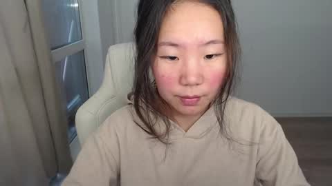 mira_g online show from 02-12-25, 08:16