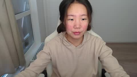 mira_g online show from 02-13-25, 07:03