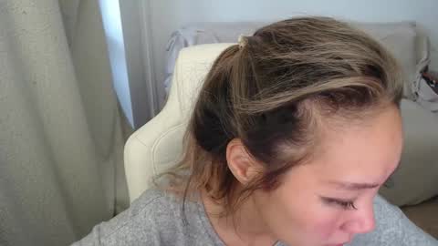 mira_g online show from 09-16-25, 12:28