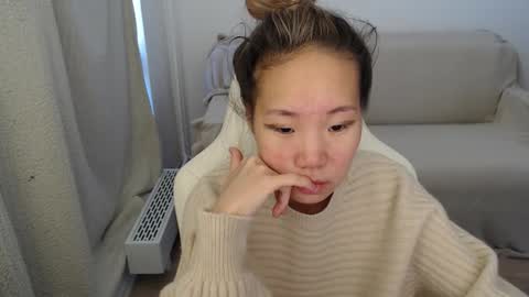 mira_g online show from 09-29-25, 06:18