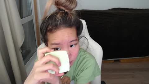 mira_g online show from 11-30-25, 02:43