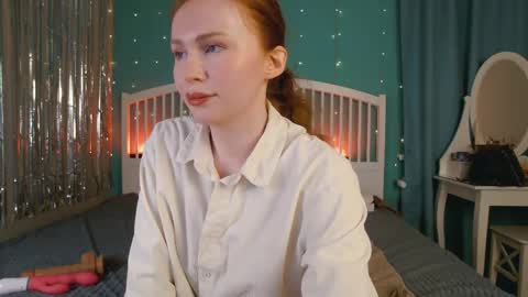 Snapshot of mira_glace chatting on 04-13-26, 12:43 Mira3 online show from 04-13-26, 12:43