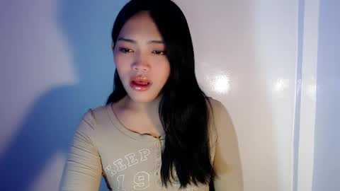 Snapshot of mira_luna222 chatting on 12-22-24, 11:09 Mira Bella online show from 12-22-24, 11:09