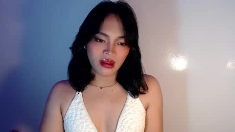 Snapshot of mira_luna222 chatting on 02-12-25, 05:26 Mira Bella online show from 02-12-25, 05:26
