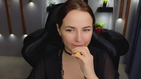 Mira online show from 01-10-25, 04:33