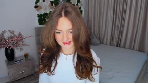 Emma online show from 02-08-25, 01:22