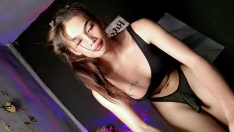 Zoey online show from 04-14-26, 02:17