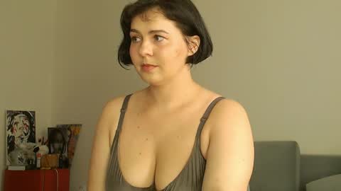 Snapshot of miradiaz chatting on 06-07-26, 07:45 Meera online show from 06-07-26, 07:45