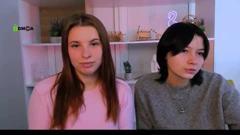 Snapshot of miraella chatting on 09-25-25, 09:02 Mira online show from 09-25-25, 09:02