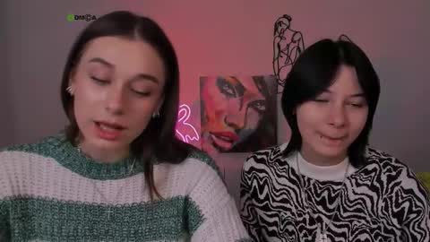 Snapshot of miraella chatting on 09-28-25, 08:52 Mira online show from 09-28-25, 08:52