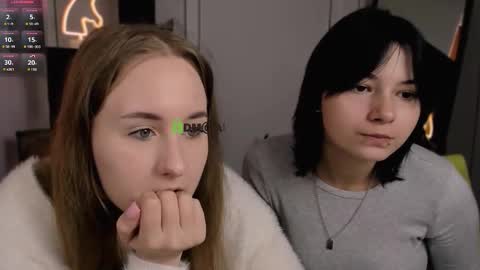 Snapshot of miraella chatting on 10-08-25, 08:56 Mira online show from 10-08-25, 08:56