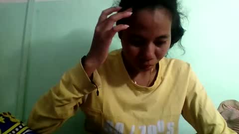 Snapshot of mirah881 chatting on 05-12-26, 10:01 mirah881 online show from 05-12-26, 10:01
