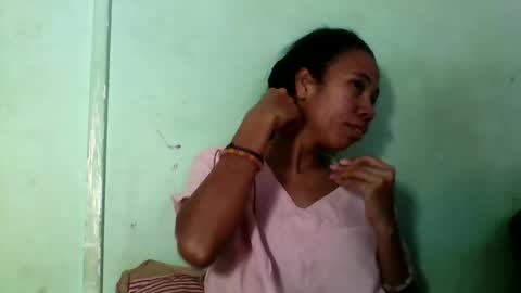 Snapshot of mirah881 chatting on 05-13-26, 09:17 mirah881 online show from 05-13-26, 09:17