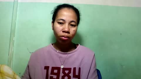 Snapshot of mirah881 chatting on 05-19-26, 06:09 mirah881 online show from 05-19-26, 06:09