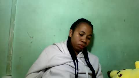 Snapshot of mirah881 chatting on 05-21-26, 06:37 mirah881 online show from 05-21-26, 06:37