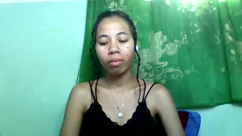 Snapshot of mirah881 chatting on 05-29-26, 07:17 mirah881 online show from 05-29-26, 07:17
