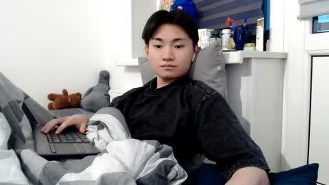 Snapshot of miram_yoo chatting on 04-26-26, 05:32 online show from 04-26-26, 05:32