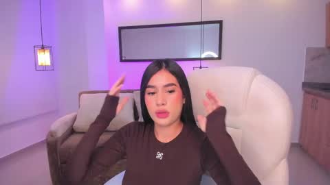 Snapshot of miranda_crawfor chatting on 05-16-26, 12:59 miranda_crawfor online show from 05-16-26, 12:59