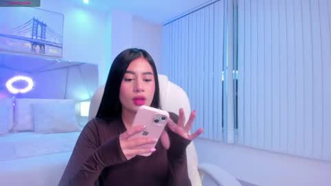 Snapshot of miranda_crawfor chatting on 05-22-26, 11:38 miranda_crawfor online show from 05-22-26, 11:38