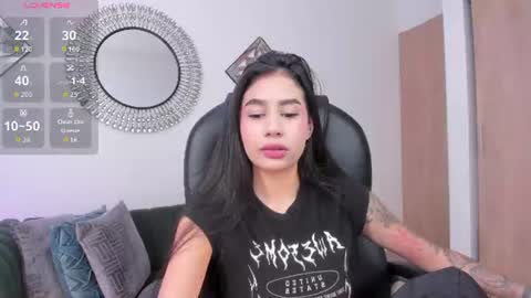 Snapshot of miranda_crawfor chatting on 06-14-26, 08:55 miranda_crawfor online show from 06-14-26, 08:55