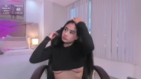 Snapshot of miranda_crawfor chatting on 07-16-26, 08:15 miranda_crawfor online show from 07-16-26, 08:15
