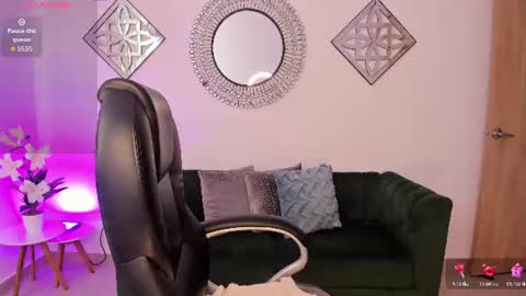 Snapshot of miranda_crawfor chatting on 07-23-26, 08:51 miranda_crawfor online show from 07-23-26, 08:51