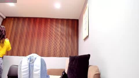 Snapshot of miranda_doll_ chatting on 06-27-26, 11:59 online show from 06-27-26, 11:59