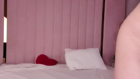 Mira online show from 04-19-26, 06:24