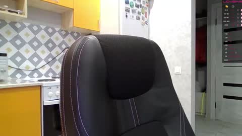 MIRANDA online show from 11-23-25, 05:18