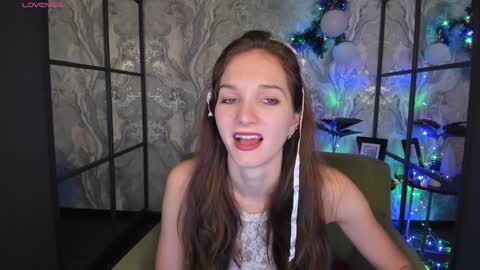 Snapshot of mirandaglow chatting on 01-09-25, 08:45 Miranda online show from 01-09-25, 08:45