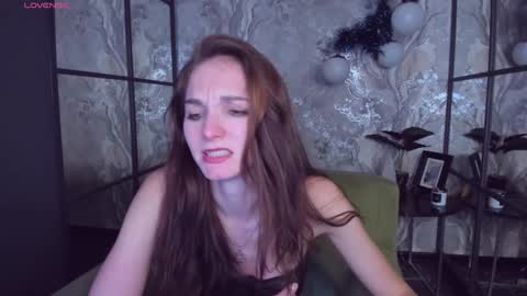 Snapshot of mirandaglow chatting on 01-16-25, 08:43 Miranda online show from 01-16-25, 08:43