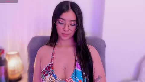 Snapshot of mirandajohnson_ chatting on 07-18-26, 12:04 Miranda online show from 07-18-26, 12:04