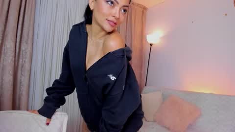 Snapshot of mirandasachs chatting on 12-01-25, 11:10 Miranda online show from 12-01-25, 11:10