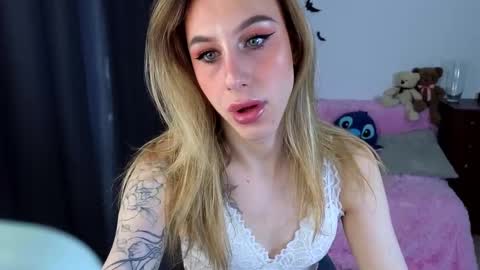 Snapshot of miraraid chatting on 11-05-25, 10:26 miraraid online show from 11-05-25, 10:26