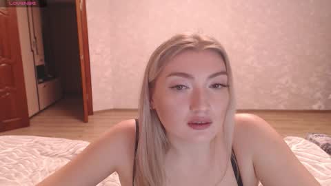 Snapshot of miraroy chatting on 02-17-26, 04:02 Mira online show from 02-17-26, 04:02