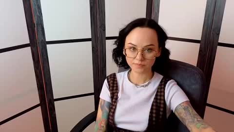 Snapshot of mirasky chatting on 02-08-25, 01:44 Mira online show from 02-08-25, 01:44