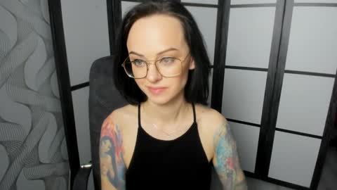 Snapshot of mirasky chatting on 03-09-25, 12:53 Mira online show from 03-09-25, 12:53