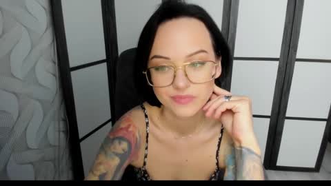 Snapshot of mirasky chatting on 03-11-25, 02:32 Mira online show from 03-11-25, 02:32