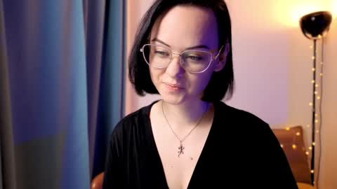 Snapshot of miraskyy chatting on 11-18-25, 04:22 MiraSkyy online show from 11-18-25, 04:22