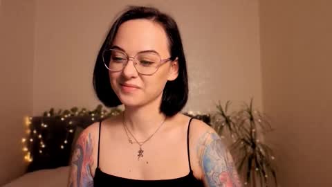 Snapshot of miraskyy chatting on 11-29-25, 03:48 MiraSkyy online show from 11-29-25, 03:48