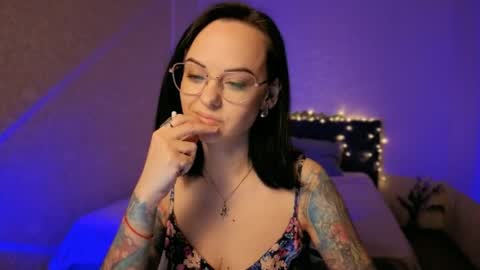 Snapshot of miraskyy chatting on 04-29-26, 04:00 MiraSkyy online show from 04-29-26, 04:00